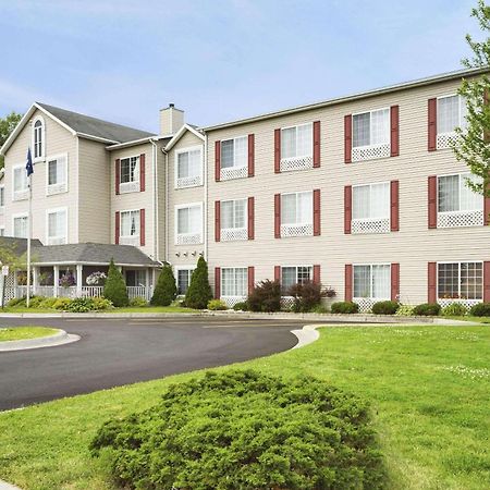 Country Inn & Suites By Radisson, Grand Rapids Airport, Mi Cascade ภายนอก รูปภาพ