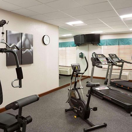 Country Inn & Suites By Radisson, Grand Rapids Airport, Mi Cascade ภายนอก รูปภาพ
