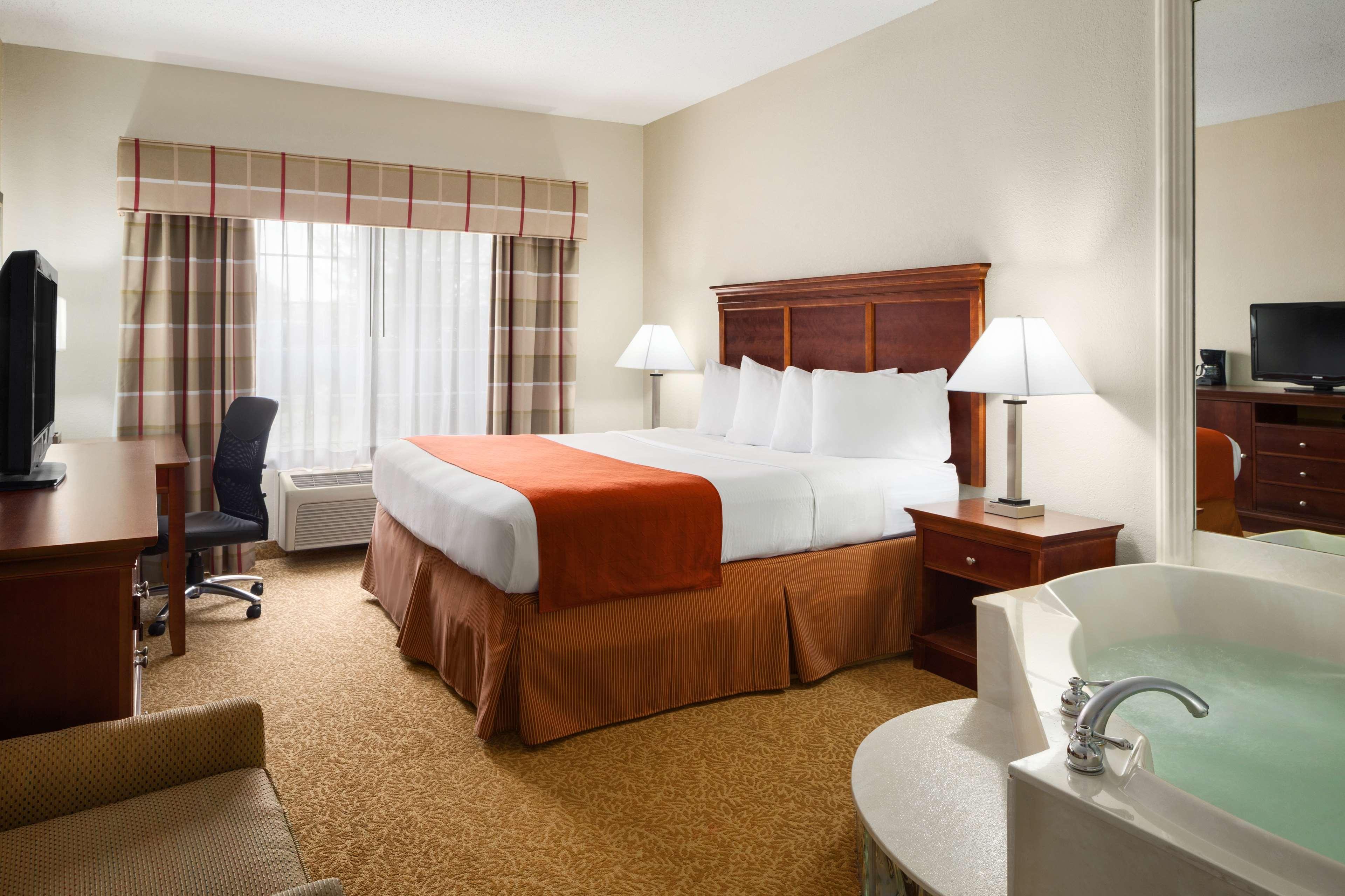 Country Inn & Suites By Radisson, Grand Rapids Airport, Mi Cascade ภายนอก รูปภาพ