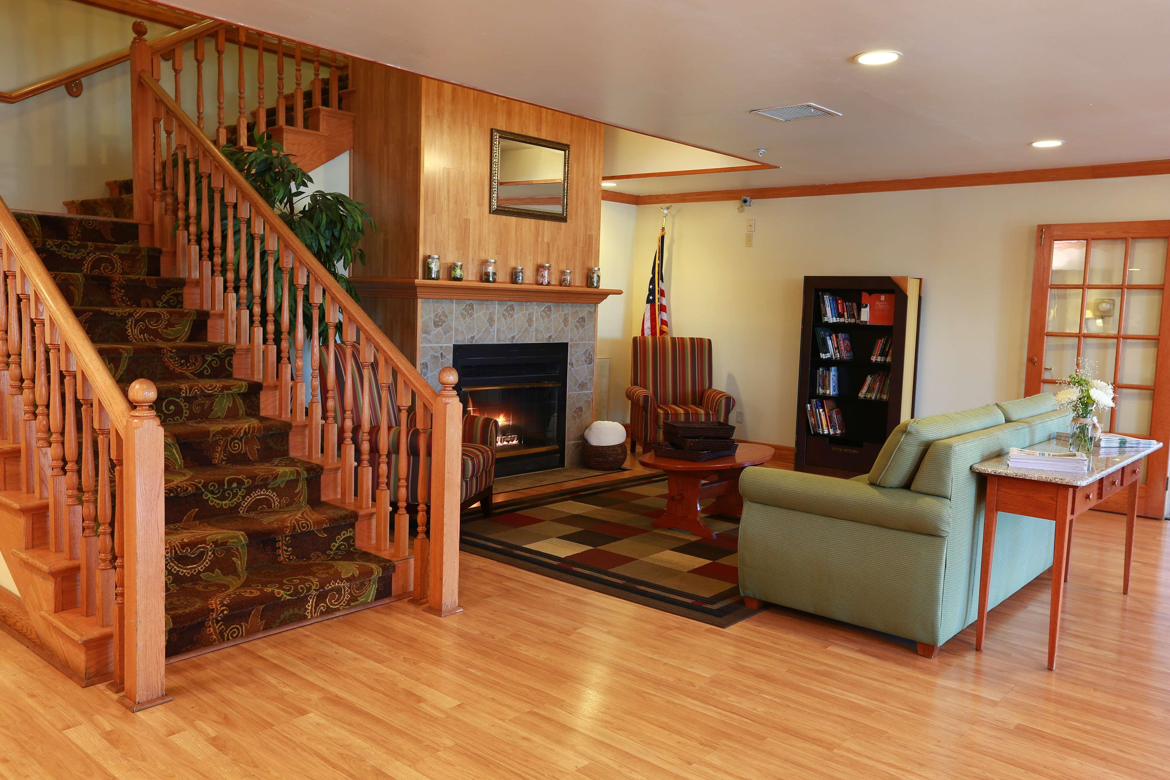 Country Inn & Suites By Radisson, Grand Rapids Airport, Mi Cascade ภายนอก รูปภาพ