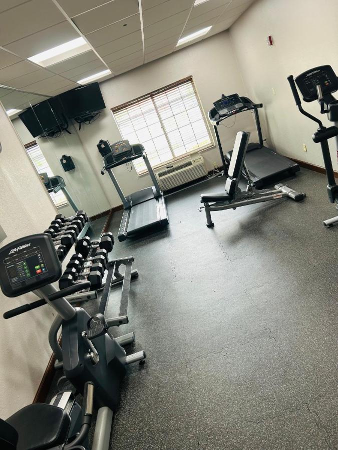 Country Inn & Suites By Radisson, Grand Rapids Airport, Mi Cascade ภายนอก รูปภาพ