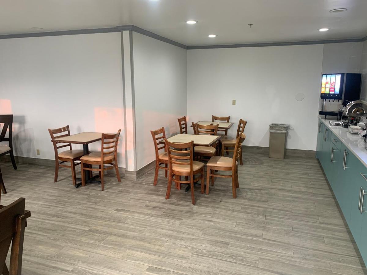 Country Inn & Suites By Radisson, Grand Rapids Airport, Mi Cascade ภายนอก รูปภาพ