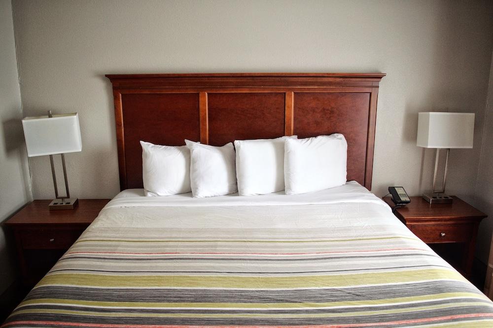 Country Inn & Suites By Radisson, Grand Rapids Airport, Mi Cascade ภายนอก รูปภาพ