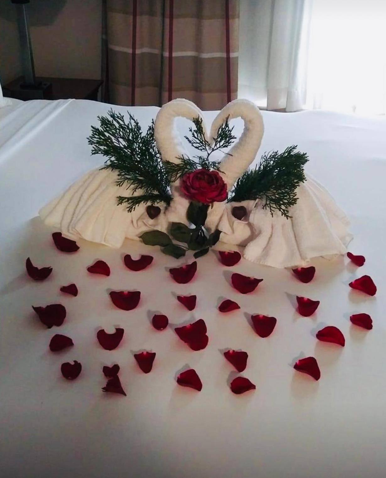 Country Inn & Suites By Radisson, Grand Rapids Airport, Mi Cascade ภายนอก รูปภาพ