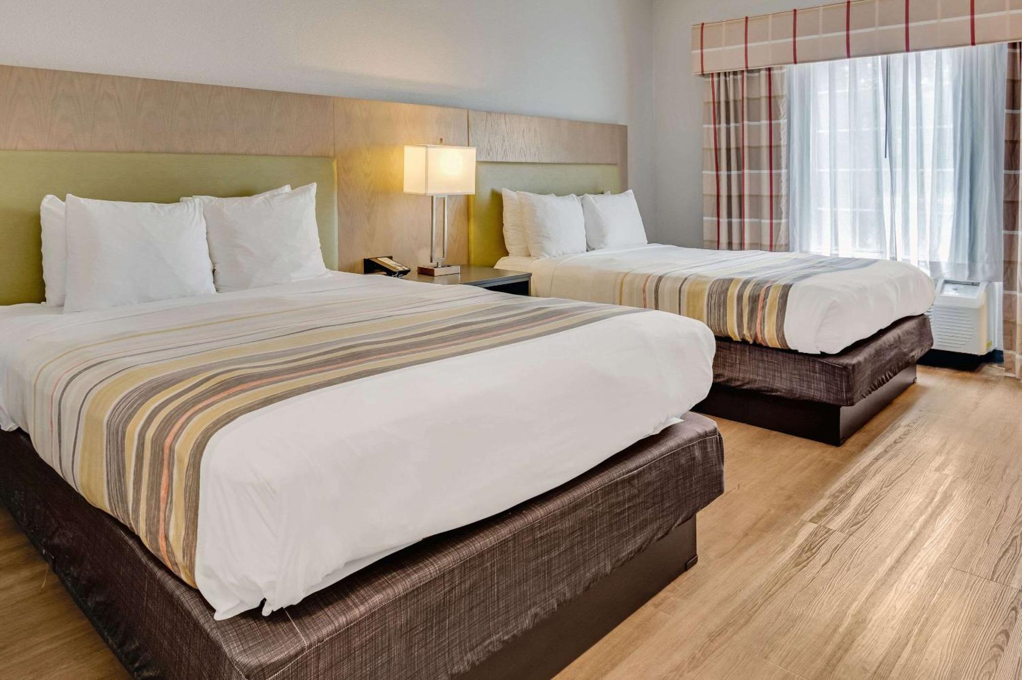 Country Inn & Suites By Radisson, Grand Rapids Airport, Mi Cascade ภายนอก รูปภาพ