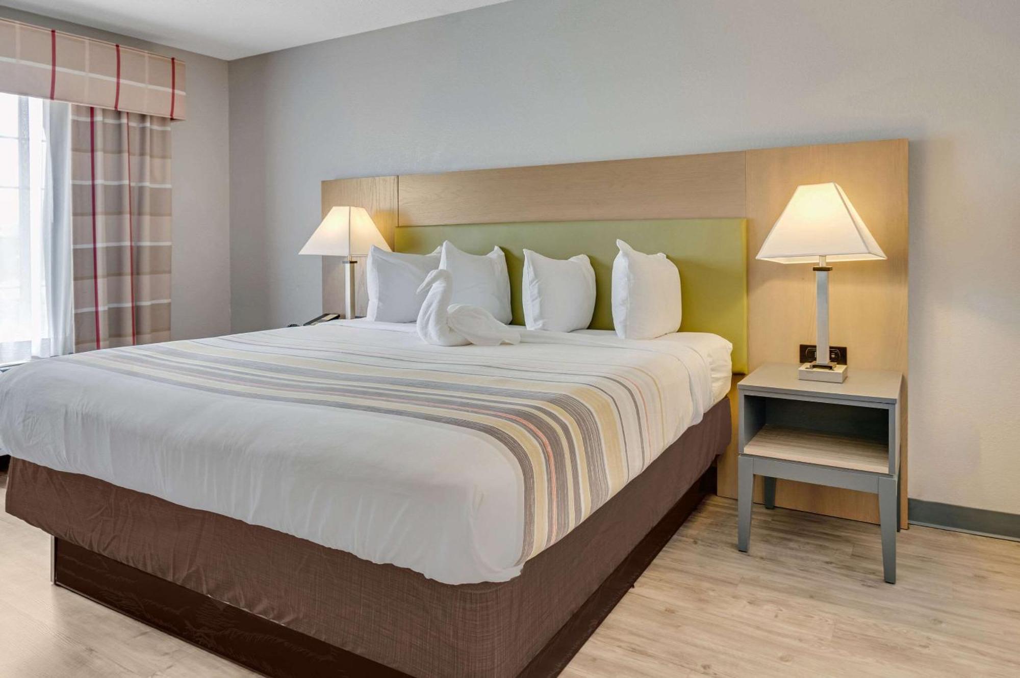 Country Inn & Suites By Radisson, Grand Rapids Airport, Mi Cascade ภายนอก รูปภาพ