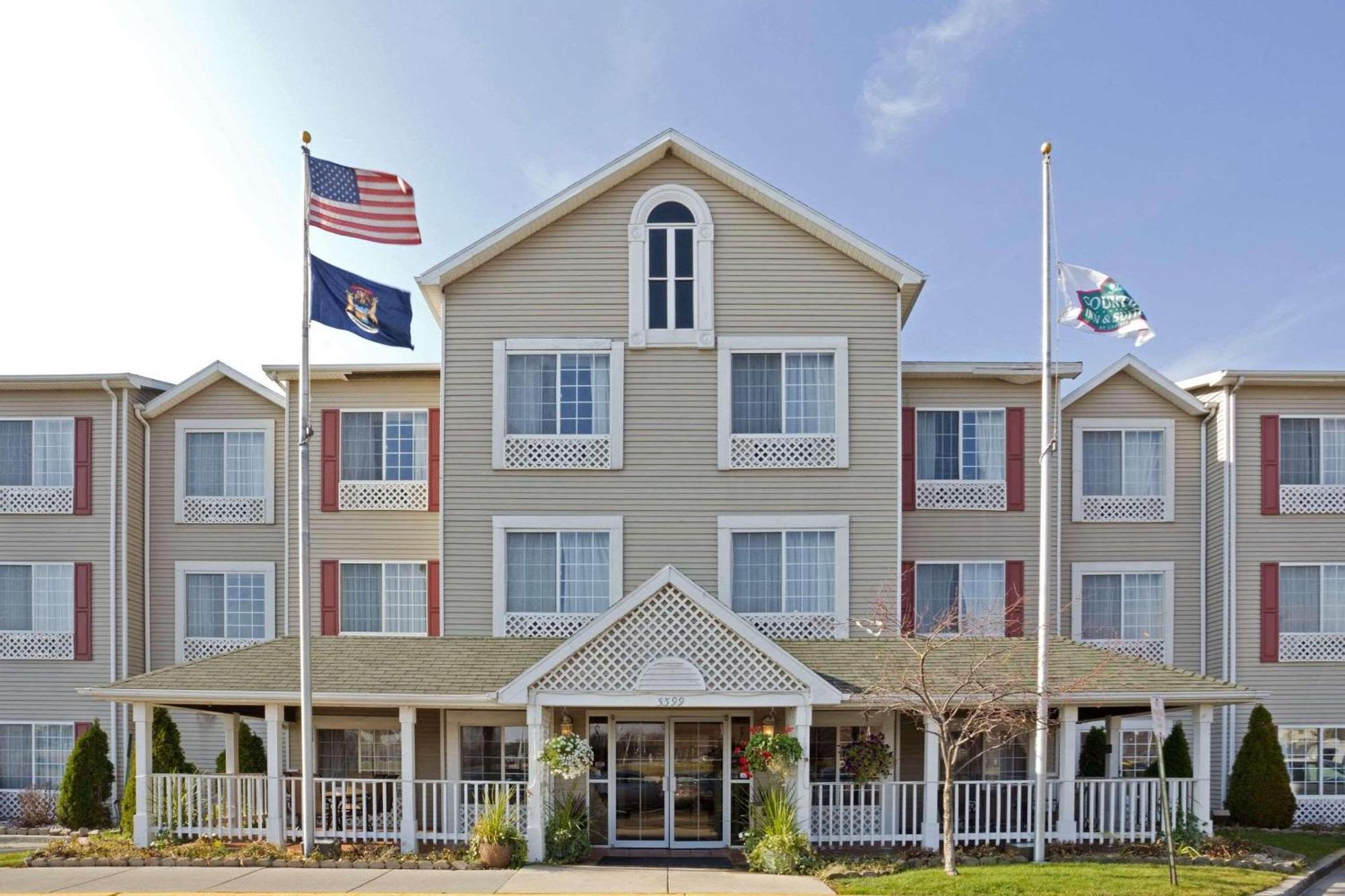 Country Inn & Suites By Radisson, Grand Rapids Airport, Mi Cascade ภายนอก รูปภาพ